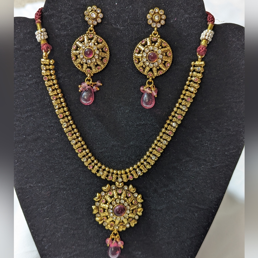 Indian Pakistani Necklace set for special occasions